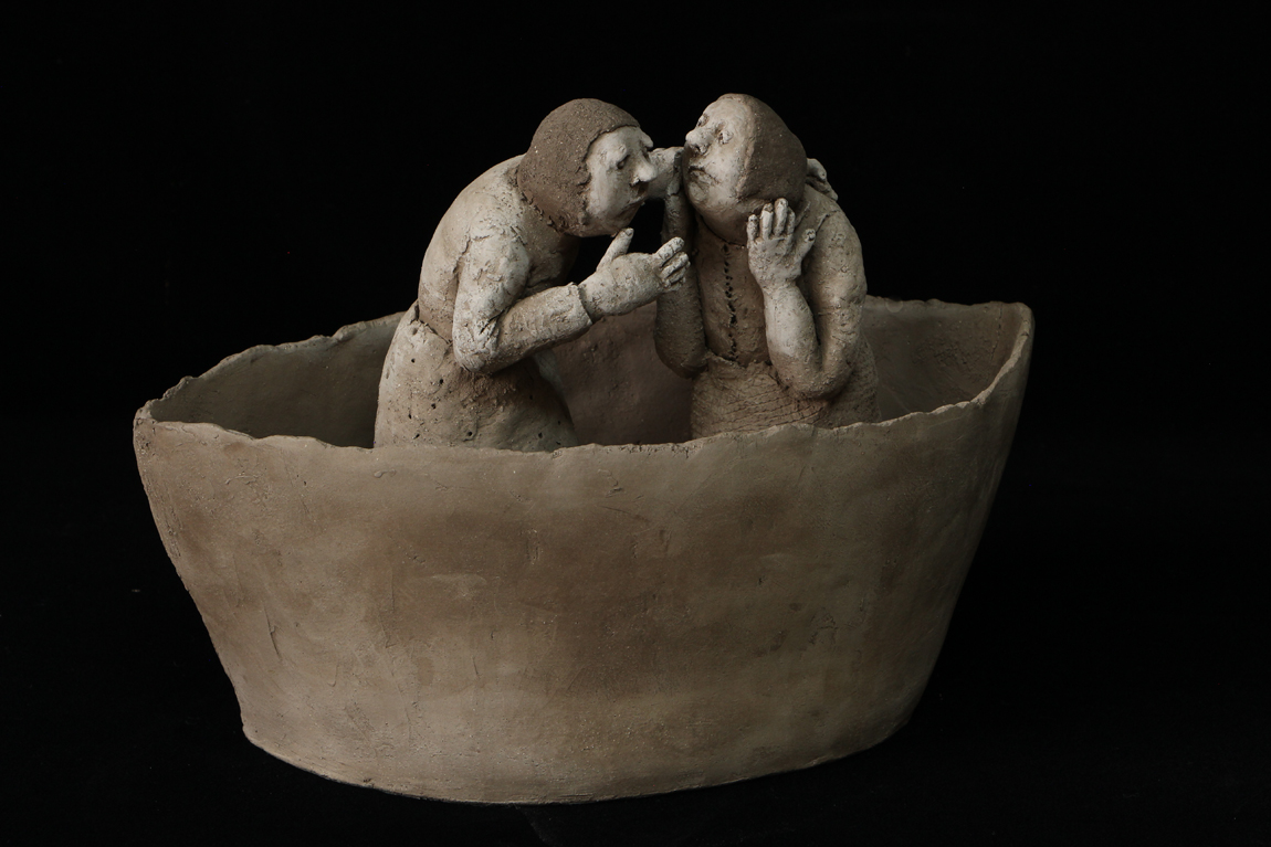 Sophie Favre - Deux femmes dans la barque - Sculpture - Terra cotta - H 19 cm - d'Haudrecy Art Gallery